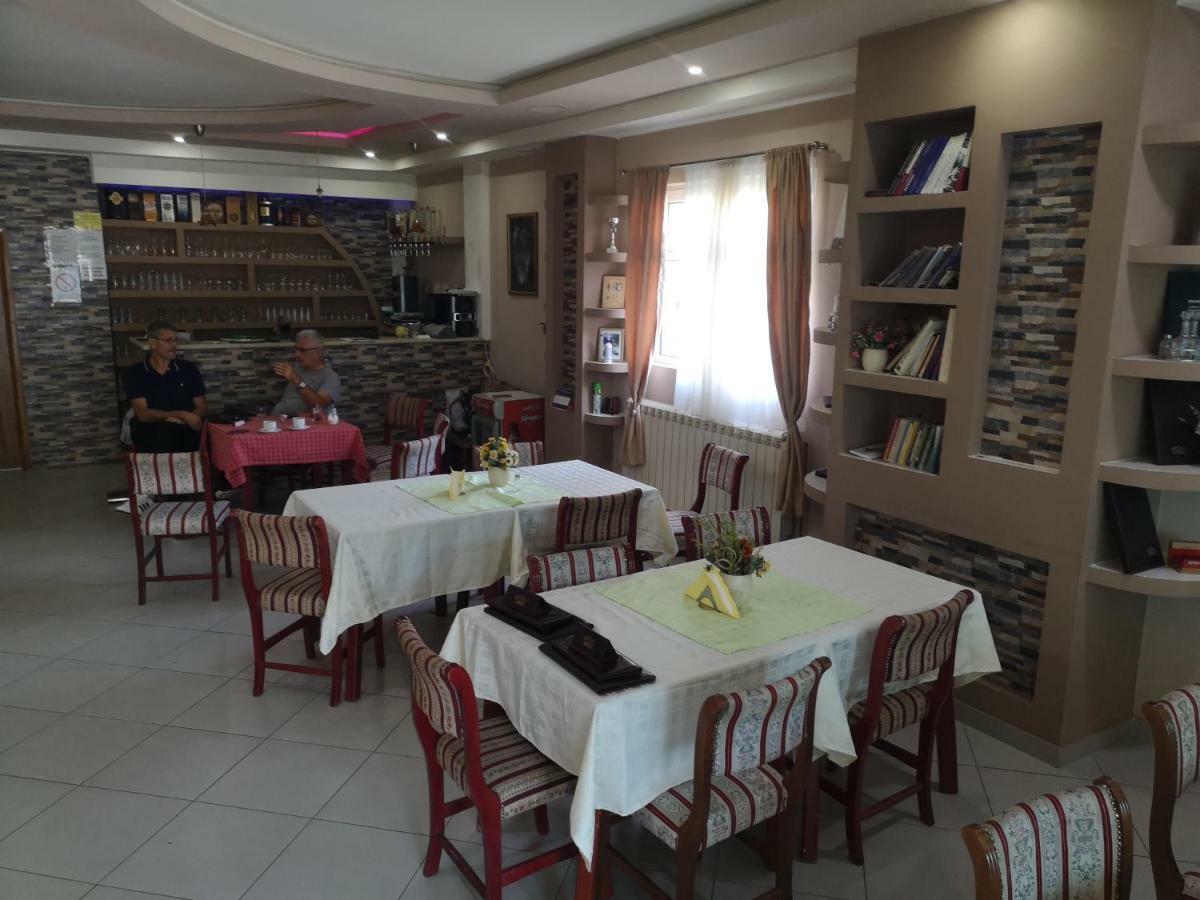 פלייבליה Hotel Delta מראה חיצוני תמונה