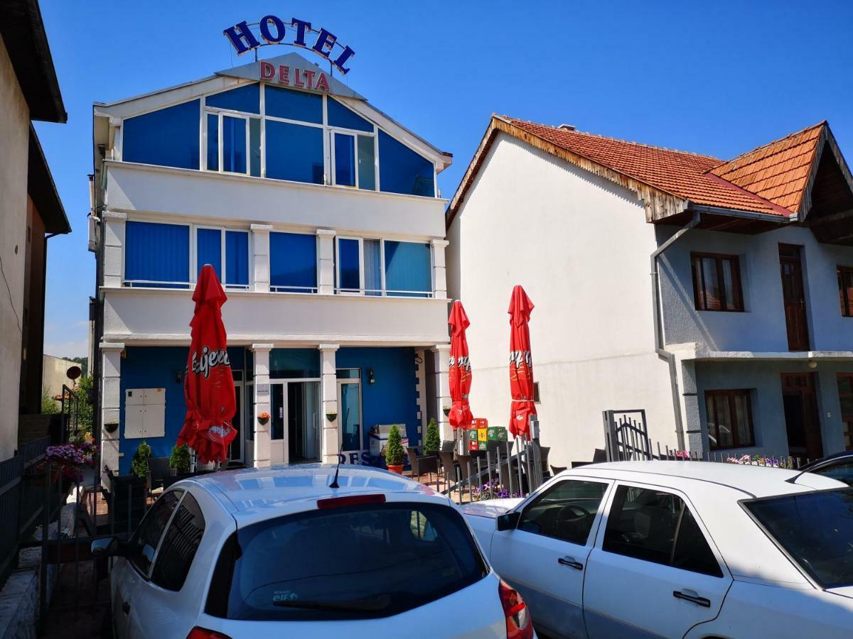 פלייבליה Hotel Delta מראה חיצוני תמונה